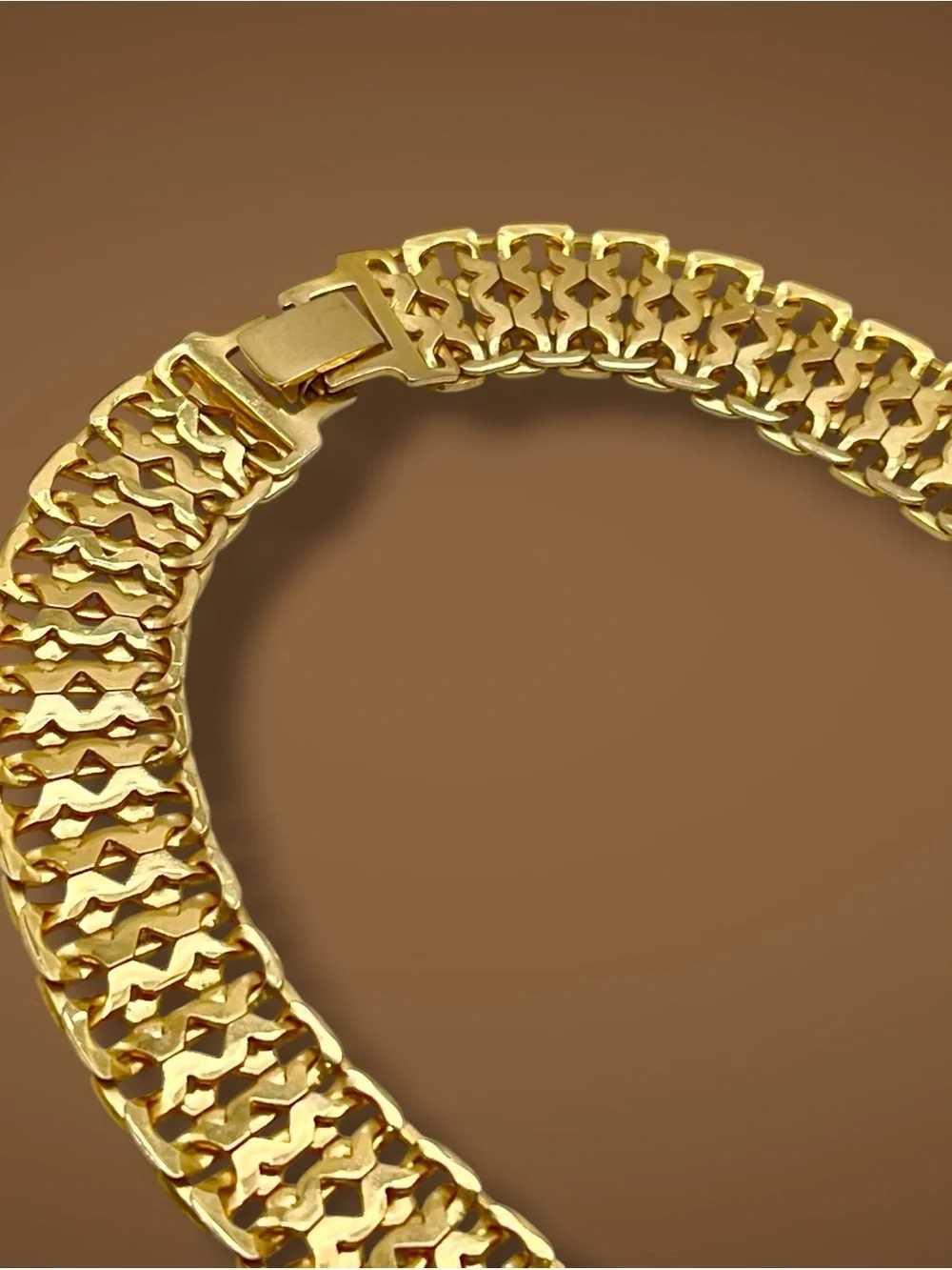 Vintage Unsigned Monet Gold Tone Statement Runway Choker Collar Necklace